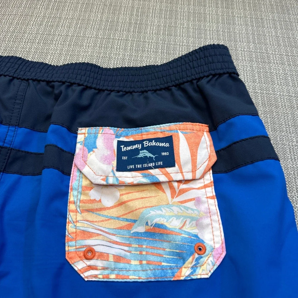 Tommy Bahama ~condition~ this